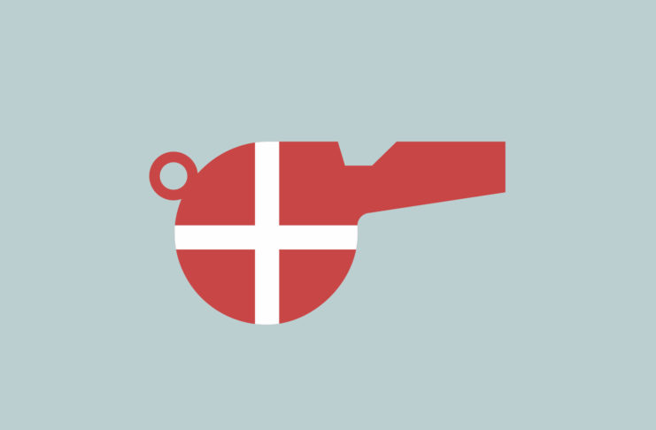 Whistle with Danish flag.