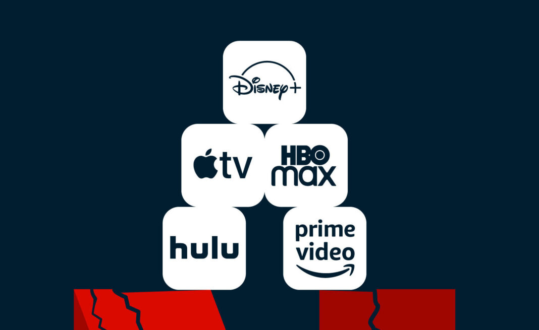 Logos von HBO Max, Disney Plus, Hulu, Apple TV und Amazon Prime Video thronen auf einem halben N, das für Netflix steht